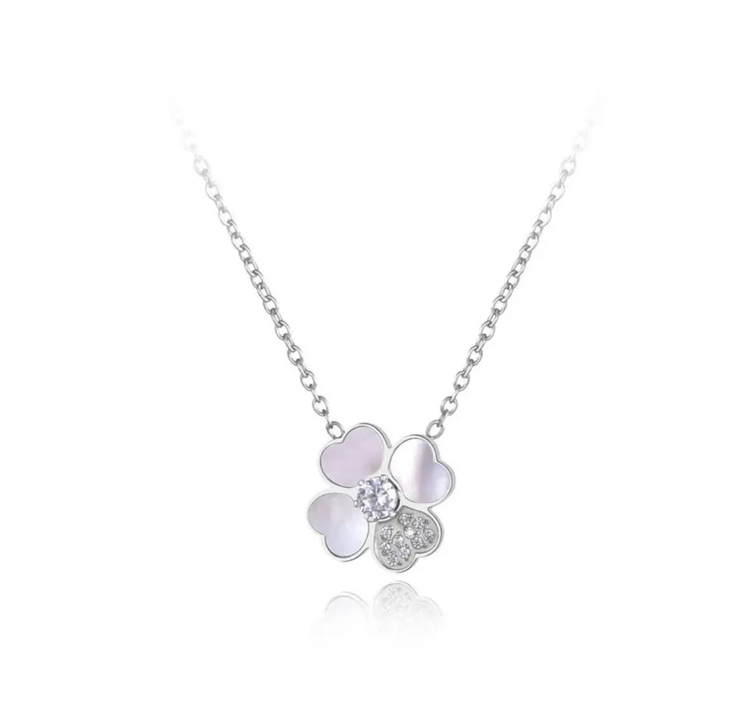 Silver Clover necklace with white shell
