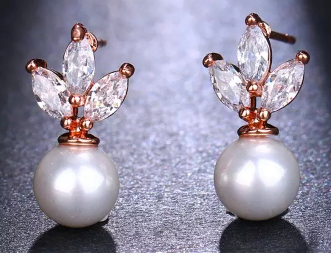 Pearl & Diamante drop earring
