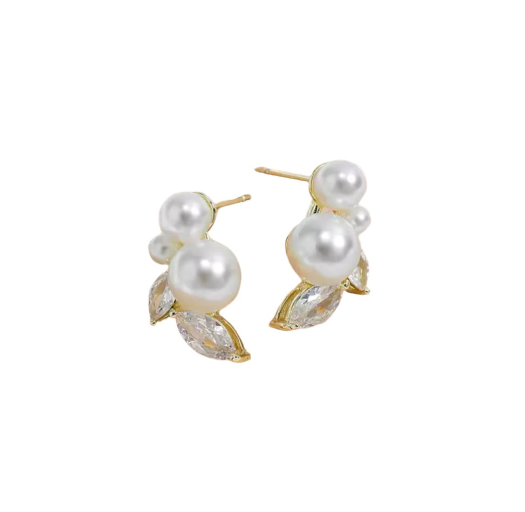 Gold Pearl Earrings